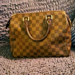 Louis Vuitton Damier Speedy 25